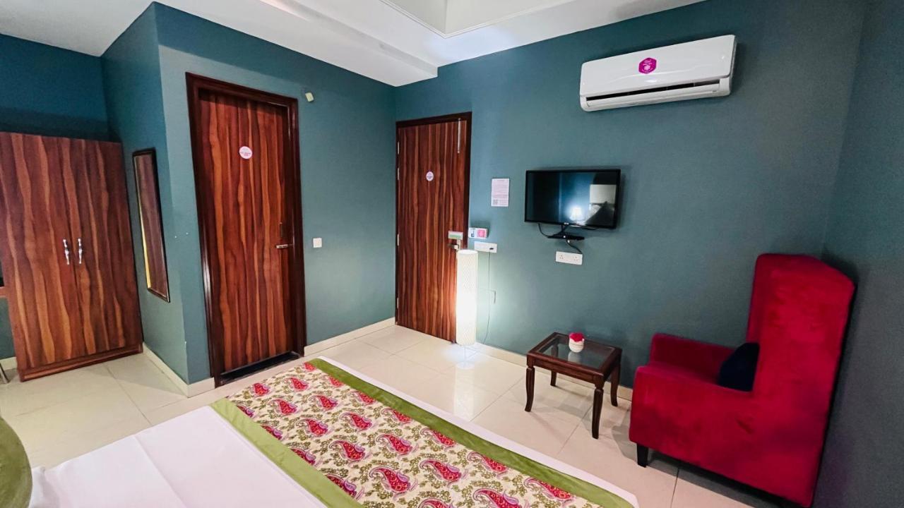 Qotel Comfort Church House Rohini Sector 15 Delhi (National Capital Territory of India)