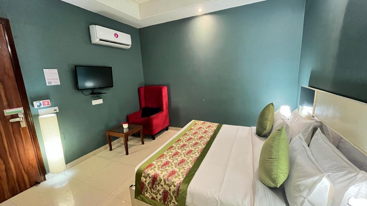 Qotel Comfort Church House Rohini Sector 15 Hotel Delhi (National Capital Territory of India)